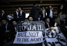 لا للتجنيد بالجيش الصهيوني لوفيغارو: اليهود المتشددون لن يقبلوا الخدمة العسكرية