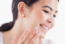 كيف تعتني ببشرتك في فصل الصيف؟