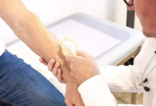 سرطان الجلد: الأعراض وسبل الوقاية وأهمية التشخيص المبكر