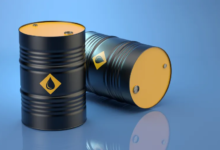 تراجع أسعار النفط وسط تباطؤ النمو الاقتصادي العالمي وتصاعد التوترات في الشرق الأوسط