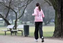 أسباب هشاشة العظام وطرق الوقاية: تحديات كبار السن في الحفاظ على صحة العظام