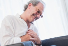 فهم ضيق التنفس: أسباب محتملة وأهمية استشارة الطبيب