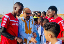 بلدية نواذيبو تفتتح بطولة الصداقة والأخوة السادسة: إشارة انطلاقة المباراة الافتتاحية من الملعب البلدي