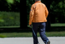 فقدان الطول مع التقدم في العمر: أسباب وتداعيات تآكل العظام وفقدان العضلات