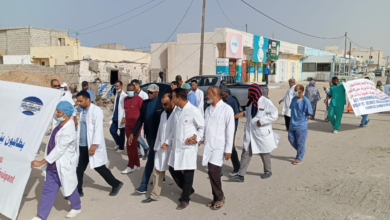 عمال مستشفى مركز الاستطباب الجهوي يهددون بوقف المداومة الليلية بسبب تجاهل مطالبهم