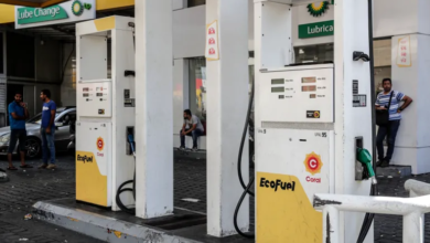 تراجع الإقبال على محال البقالة والوقود في لبنان وسط تصعيد الهجمات الإسرائيلية