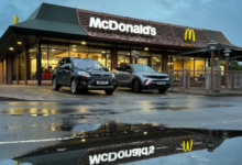 تراجع سهم ماكدونالدز بعد انتشار عدوى "إي كولاي" ومقاطعات واسعة في العالم العربي