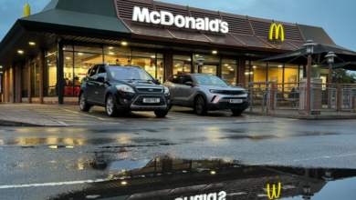 تراجع سهم ماكدونالدز بعد انتشار عدوى "إي كولاي" ومقاطعات واسعة في العالم العربي