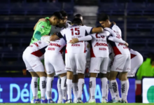 وسائل الإعلام المكسيكية تنتقد روبرتو ألفارادو بعد إشعاله الألعاب النارية في مؤتمر صحفي لتشيفاس