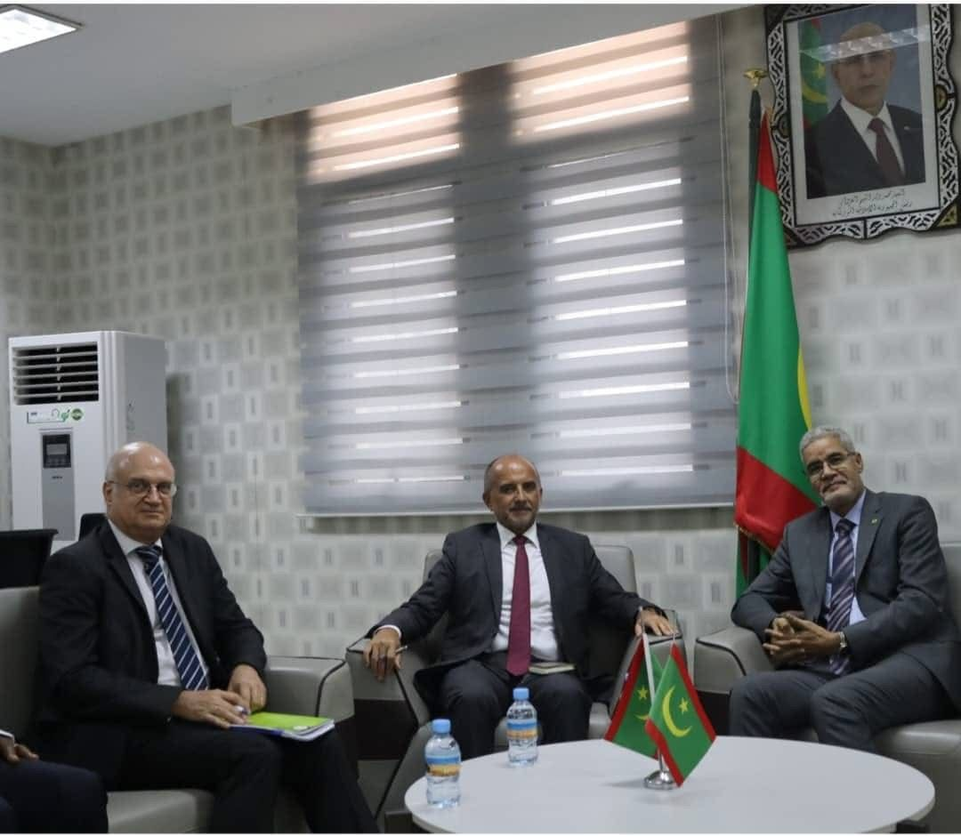 تعزيز التعاون المالي: وزير الاقتصاد الموريتاني يبحث مع الوكالة الفرنسية سبل دعم الإصلاحات الاقتصادية