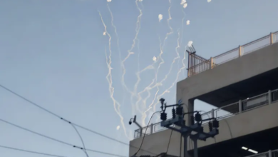 تصاعد الاشتباكات بين إسرائيل وحزب الله: غارات إسرائيلية على لبنان ومقتل وإصابة مدنيين في الجانبين