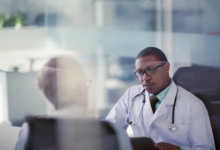 هل تستحق دراسة الطب البشري كل هذا العناء؟ نقاط يجب أخذها بعين الاعتبار